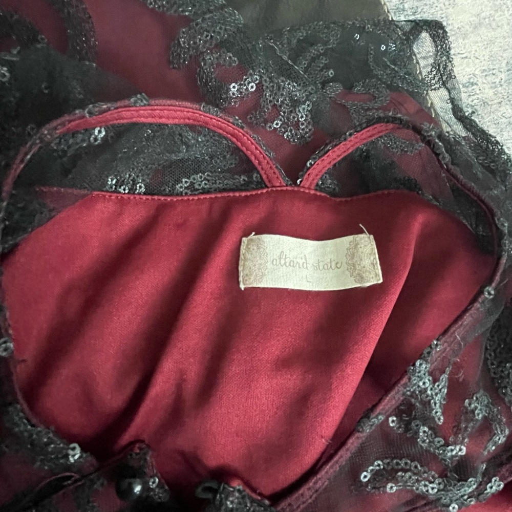 Altar’dState Woman’s Lined Sequenced dress In Sz L in gently used - Picture 7 of 7